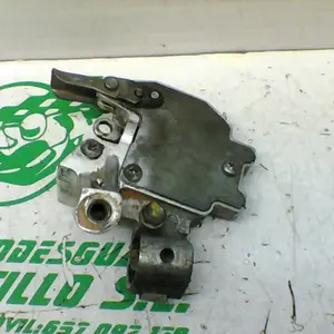 Foto de Soporte de retrovisor izquierdo Honda Dylan 125 referencia 352-22-49158 foto 3