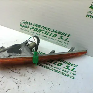 Foto de Intermitente delantero izquierdo Honda LEAD 100 referencia 136-17-32287 foto 8