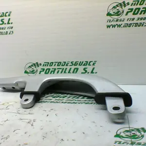 Foto de Asidero izquierdo Yamaha XMAX 250 referencia 213-19-37421 foto 10