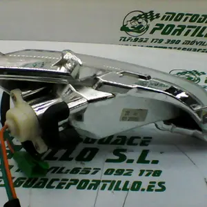 Foto de Intermitente delantero izquierdo Peugeot tweet 125 referencia 419-22-40510 foto 15