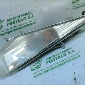 Foto de Intermitente delantero derecho Honda Dylan 125 referencia 352-22-38691 foto 3