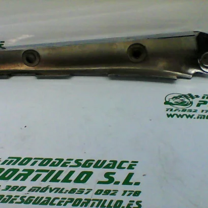 Foto de Embellecedor de carcasa trasera izquierda Kawasaki Eliminator 125 referencia 274-18-17448