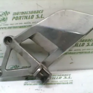 Foto de Estribera delantera izquierda Honda VFR 750 referencia 141-17-10025 foto 2