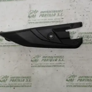 Foto de Embellecedor de reposapie izquierdo Honda SH 125I 13-16 referencia 28-19-17036 foto 3