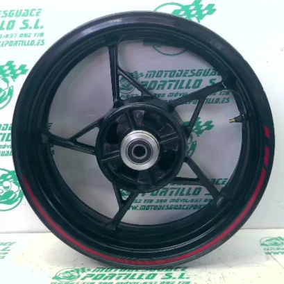 Foto de Llanta trasera Kawasaki Z 900 referencia 6-24-47626