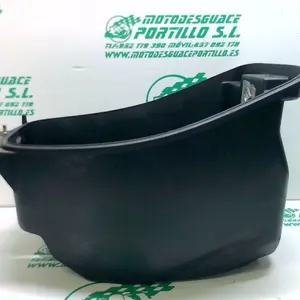 Foto de Porta-casco Kymco Agility 50 referencia 107-21-35128 foto 4
