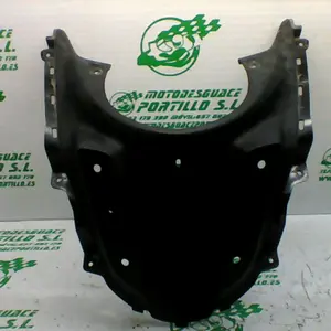 Foto de Guarda polvo Yamaha N MAX 125 referencia 174-22-35019 foto 2