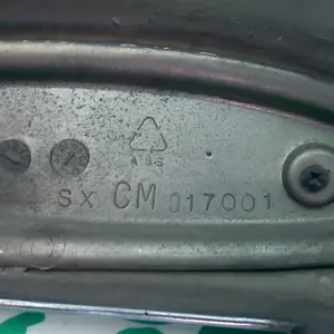 Foto de Embellecedor de carcasa trasera izquierda Piaggio Beverly 125 referencia 10-16-44895 foto 6