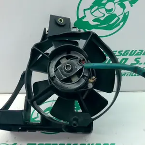 Foto de Ventilador del radiador Piaggio HEXAGON 2T-125 referencia 175-17-38774 foto 2