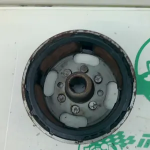 Foto de Plato magnetico Suzuki LIDO 75 2T referencia 360-21-45310 foto 3