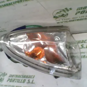 Foto de Intermitente delantero derecho Kymco Grand dink 125 referencia 166-20-36174 foto 3