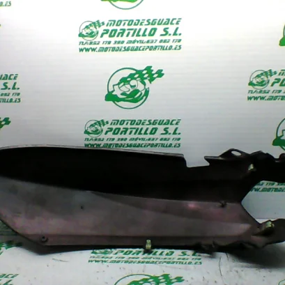 Foto de Carcasa lateral derecha Peugeot Kisbee 50 4T referencia 230-20-34284