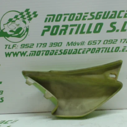 Foto de Embellecedor lateral izquierdo Piaggio NRG MC2 50 referencia 207-19-23621