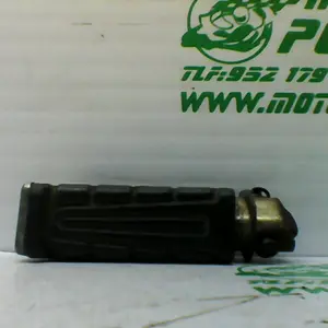 Foto de Reposapies trasero derecho Yamaha YBR 125 i referencia 171-21-30492 foto 4