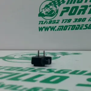 Foto de Sensor de freno trasero Yamaha XMAX 250 referencia 307-22-37455 foto 3
