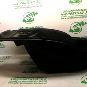 Foto de Porta-casco Peugeot Kisbee 50 4T referencia 53-21-28497 foto 8