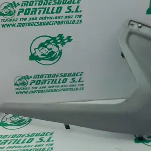 Foto de Quilla derecha Yamaha XMAX 250 referencia 213-19-37423 foto 4
