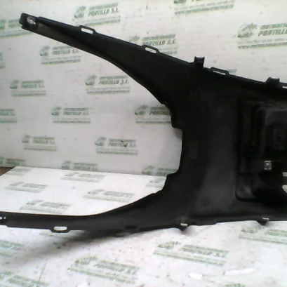 Foto de Carcasa bajo asiento Honda Lead 110 referencia 77-17-39066