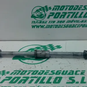 Foto de Eje de rueda delantera Honda PS 125 referencia 106-24-47688 foto 5
