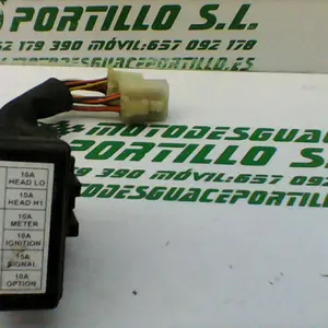 Foto de Caja de fusibles Suzuki SIXTEEN 125 referencia 281-18-19597 foto 4