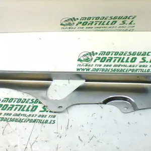 Foto de Cubre cadena Kymco VENOX 250 referencia 154-19-20921 foto 4