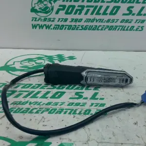 Foto de Intermitente trasero derecho Kawasaki Z 900 referencia 6-24-47510 foto 4