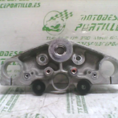 Foto de Tija superior Suzuki MARAUDER 125I referencia 227-18-15606