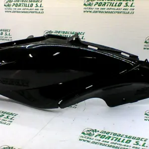 Foto de Carcasa lateral trasera derecha Piaggio FLY 125 4T referencia 75-19-18243 foto 12