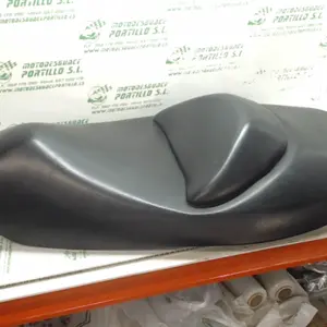 Foto de Asiento Suzuki Burgman 125 referencia 126-17-11500 foto 25