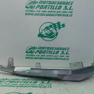 Foto de Carcasa lateral trasera derecha Honda CB 500XA referencia 415-23-47838
