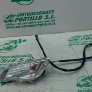 Foto de Intermitente delantero izquierdo Peugeot Tweet 50 4T referencia 92-23-45774 foto 6
