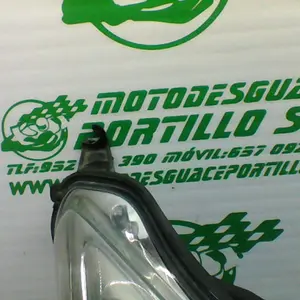 Foto de Faro delantero Yamaha XMAX 250 referencia 213-19-37383 foto 1