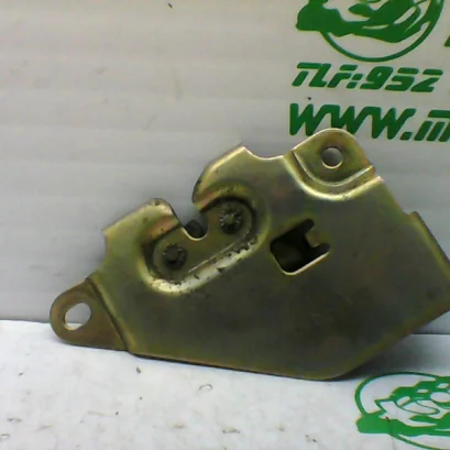 Foto de Cerradura del asiento Sym JOYMAX 300I referencia 305-21-31753