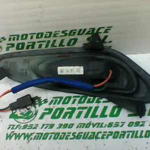Foto de Intermitente delantero izquierdo Kymco Scout 50 referencia 198-21-34171 foto 4