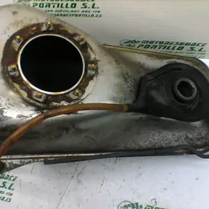 Foto de Deposito gasolina Honda Silver wing 600 referencia 122-19-20332 foto 5