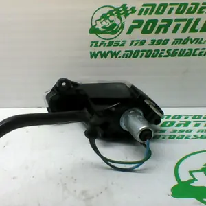 Foto de Intermitente trasero derecho Honda Pcx 125 referencia 181-23-46257 foto 12