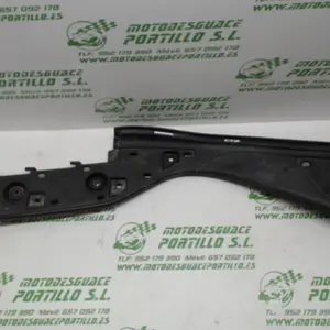 Foto de Suelo izquierdo Suzuki Burgman 250 i referencia 155-16-1461