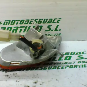 Foto de Intermitente delantero izquierdo Daelim ns III125 referencia 310-21-36061 foto 9