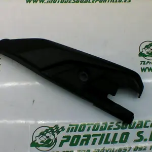 Foto de Embellecedor de reposapie derecho Honda SH 125I 13-16 referencia 28-19-17035 foto 3