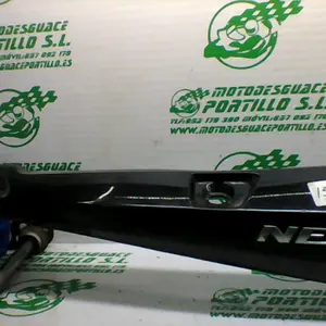 Foto de Carcasa bajo asiento derecho Gilera NEXUS 500 04 referencia 15-21-28939