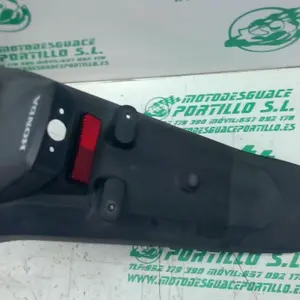 Foto de Portamatricula Honda SH 300 I referencia 364-23-46108 foto 8