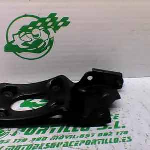 Foto de Bisagra del asiento Yamaha xmax 125 16 referencia 339-22-39001