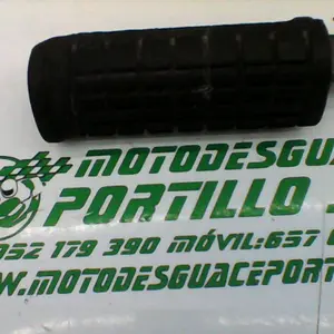 Foto de Reposapies delantero derecho Suzuki Marauder 125 referencia 46-19-17649 foto 4