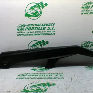 Foto de Cubre cadena Suzuki GS 500 E referencia 290-20-36896 foto 2