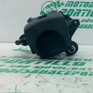 Foto de Pinza de freno trasera Kawasaki Z 900 referencia 6-24-47595 foto 3