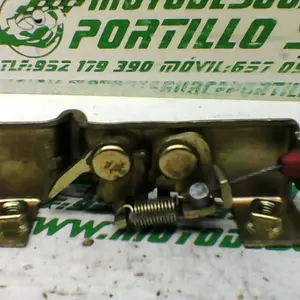 Foto de Cerradura del asiento Daelim ns III125 referencia 22-19-22307