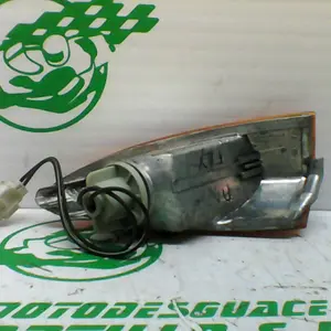 Foto de Intermitente trasero izquierdo Piaggio Fly 50 4T referencia 151-22-36027 foto 7