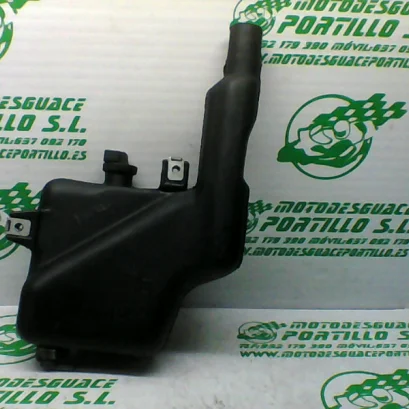 Foto de Depósito de aceite Vespa LX 50 2T referencia 321-20-28522