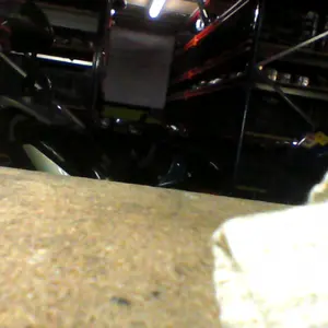 Foto de Carcasa bajo asiento Peugeot Satelis 125 referencia 253-18-16634 foto 2