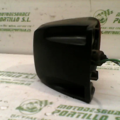 Foto de Intermitente trasero derecho Honda Vision 75 2T referencia 184-17-36086